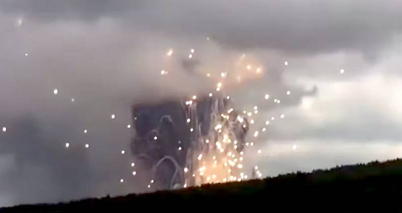 Detonation of the charges on the warehouse in Krasnoyarsk region has stopped, the fire extinguish robots