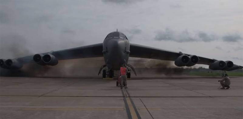 АҚШ-та күресіп өміріне қалай әсер етеді металдың B-52H көмегімен штифттер
