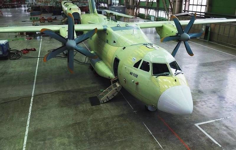 Tsagi Dauertests fänkt déi zweet Instanz vum Fliger Il-112V