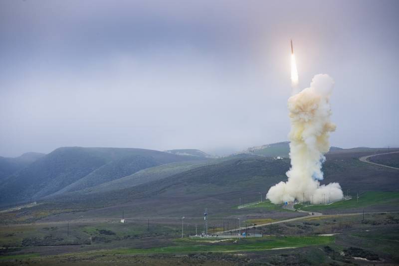 بوينغ فشلت في خلق اعتراضية ICBM