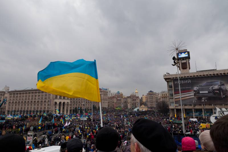 Maidan bestallt? Bezuelt...
