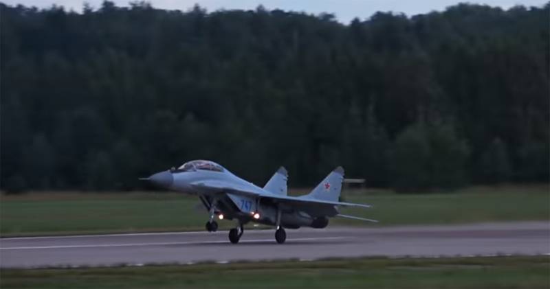 In India, explain why you need to buy the MiG-35