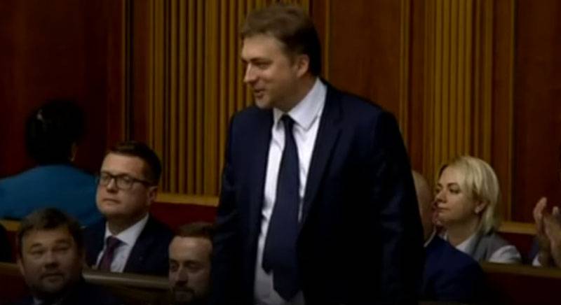 Den nya Ministern för försvaret av Ukraina var en före detta volontär med en examen från Oxford