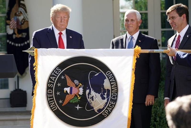 Le ministre de la défense des états-UNIS a signé un décret sur la création d'un commandement Spatial