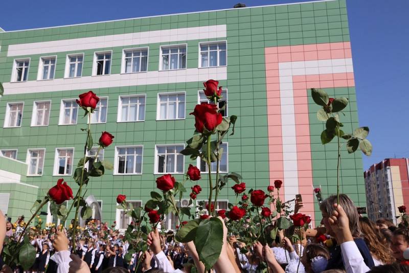 Duma-Deputéierte freet verlängeren Vakanz an den Perséinlech bis zum 1. Oktober