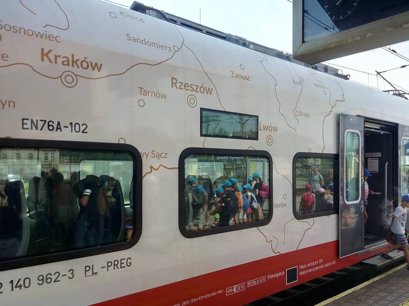 Ukraine rebelled from Lviv and Lutsk on the Polish train