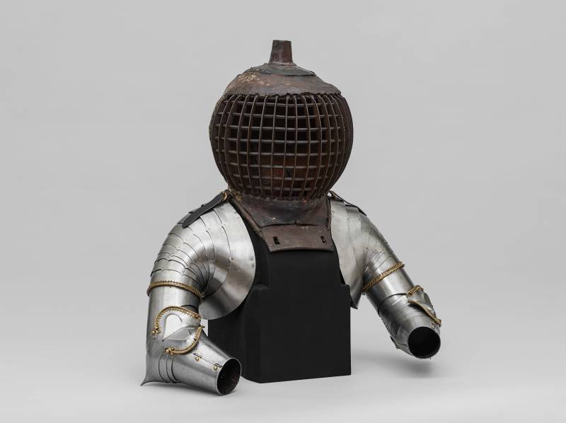 New weapons and new armor from the Vienna Armoury
