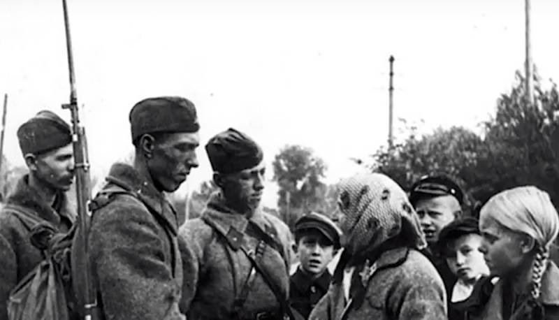Polska historiker påminde om den roll SOVJETUNIONEN i Andra världskriget