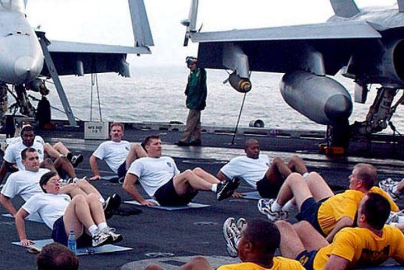 Die US-Marine den ersten Platz bei den Soldaten mit übergewicht