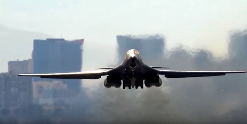 في الولايات المتحدة اختيار نوع التعليق وحدة تضمين صواريخ تفوق سرعتها سرعة الصوت على B-1B Lancer