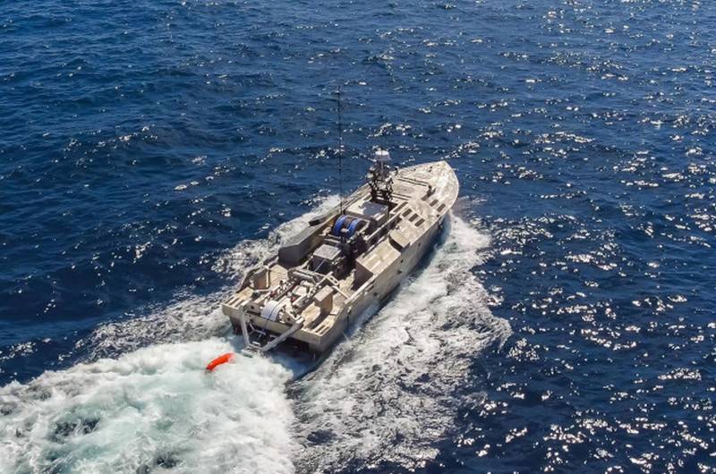 La marina de los ee.uu. llevó a cabo la prueba de futuro de robot-тральщика