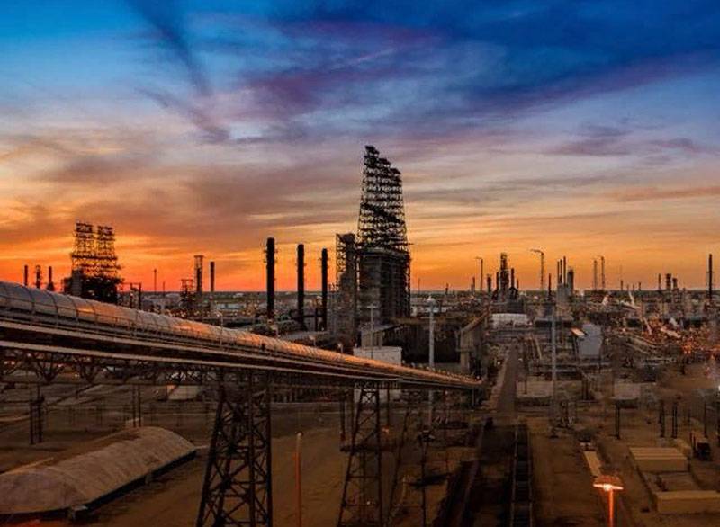 In Europe doubted of Iranian involvement in the attack on the refinery, and warn the United States from the operation