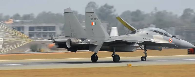 صواريخ أسترا BVRAAM بعد اختبار تطلق من su-30MKI على استعداد لاعتماد الجو الهندي