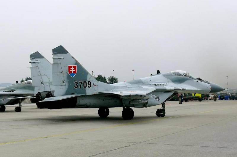 In Slovakia, crashed MiG-29 air force of the Republic