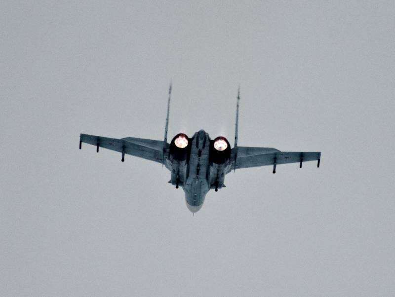Carrier-basert su-33 ikke kan gi odds selv F/A-18C. Hva skjer med vingen 