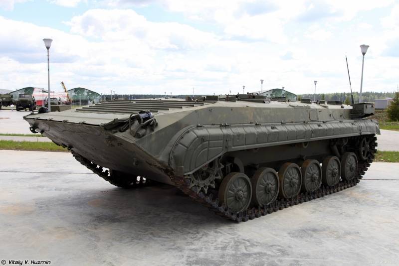 З БМП ў бензавозы. Браніраваны палівазапраўшчык БТЗ-3