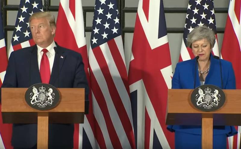Trump a déclaré Mei inquiétude quant à l'implication des services secrets de la fédération de RUSSIE à l'affaire Скрипалей