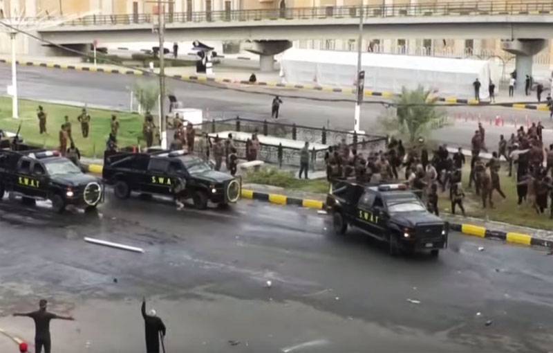 Sergei Lavrov arrived in Iraq amid clashes between the army and protesters