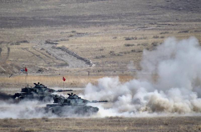 Erdogan announced the start of operations in Northern Syria: tanks cross the border
