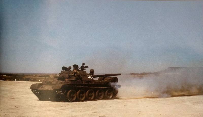 Die Entwicklung der sowjetischen Panzer und Prüfbericht des T-62