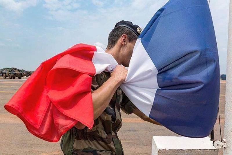 Paräis: Mir schützen Är Spezialeinheiten, zesumme mat der anerer kurdische Miliz a Syrien