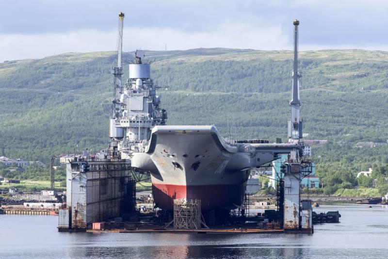 D ' Kämpf des Todes vum schwimmenden двухбашенного Dock PD-50