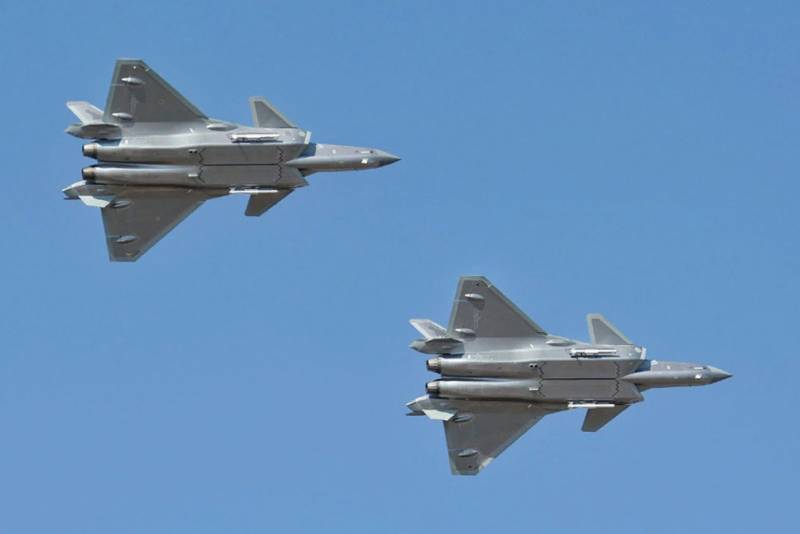 Présentation de missiles chinois J-20 l'affiche de la liste de la furtivité des combattants