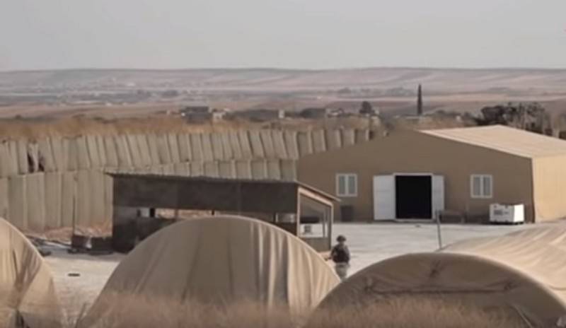 Російським журналістам показали кинуту американцями військову базу