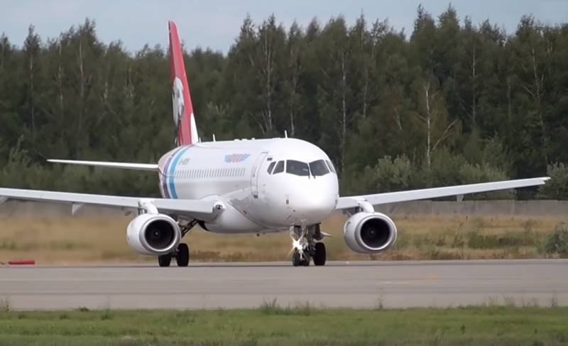 Выложено видео авариялық қону SSJ-100 Түменде
