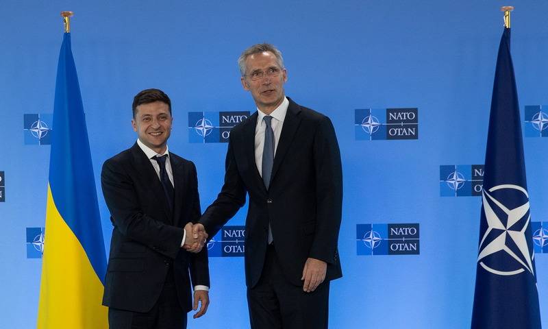 Ankom i Kiev i NATO ' s mission om at vurdere reformer