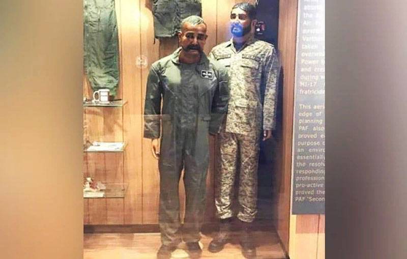 India has resented in the Museum of the Pakistan air force figures captured pilot Abhinandana of Varthamana