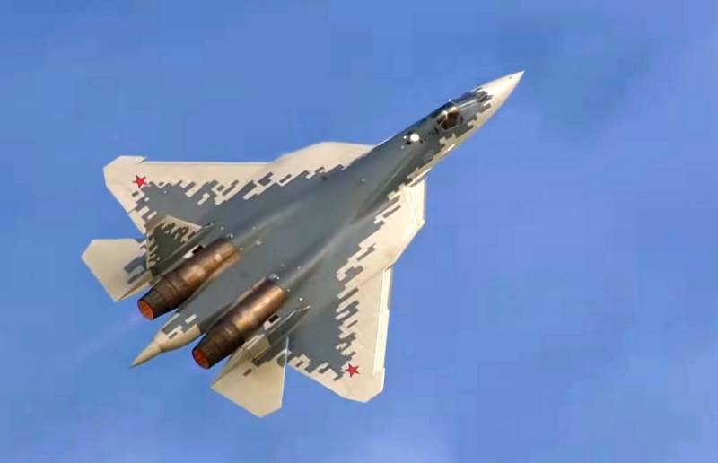 Sina: АҚШ қызғана жаңа ресейлік стелс-истребителю Су-57