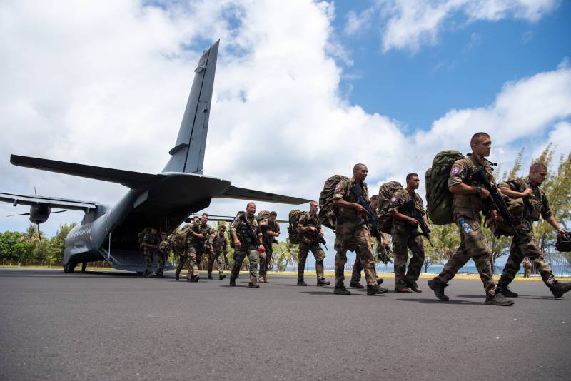 France will deploy troops on the territory of Qatar due to 