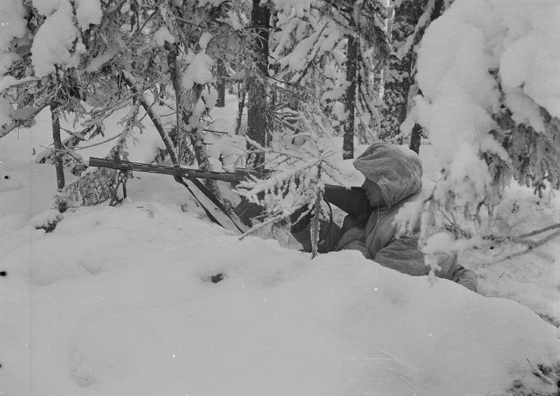 What prompted the USSR to start a war with Finland