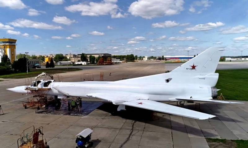 Et gëtt verzielt iwwer d ' Notsituation mat ракетоносцем Tu-22M3 an Astrachan