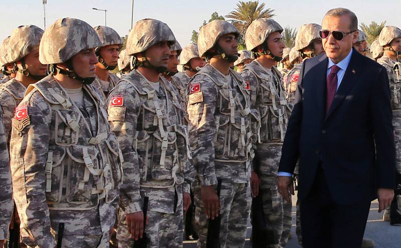 La politique de la Turquie: la voie à une nouvelle guerre au Moyen-Orient