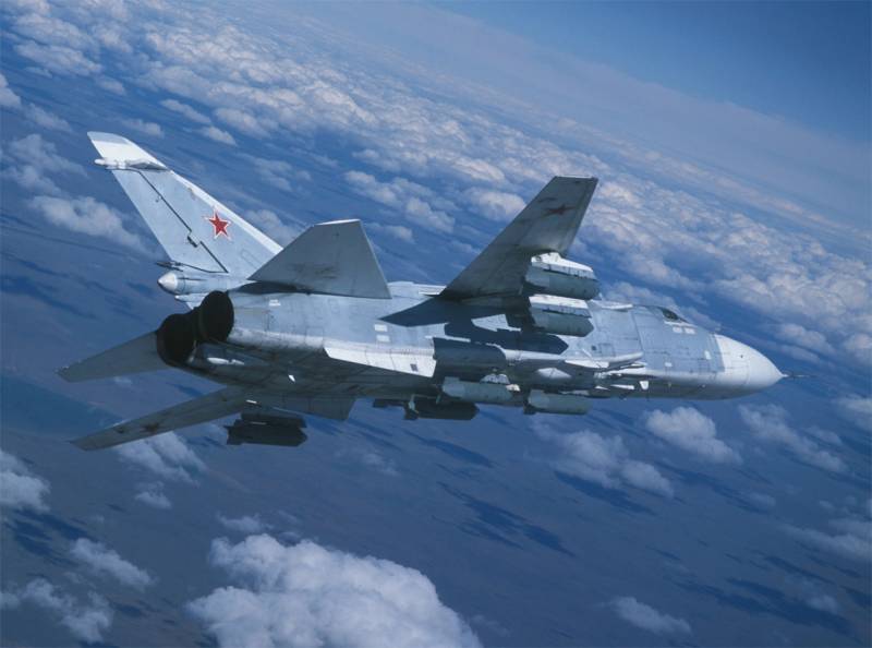 Su-24 simulerede angreb på destroyeren USS Ross i sortehavet krydsermissiler