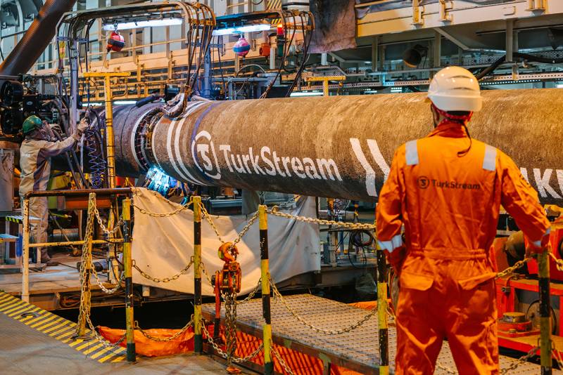 Russian gas began to flow to Europe via a new route, the 