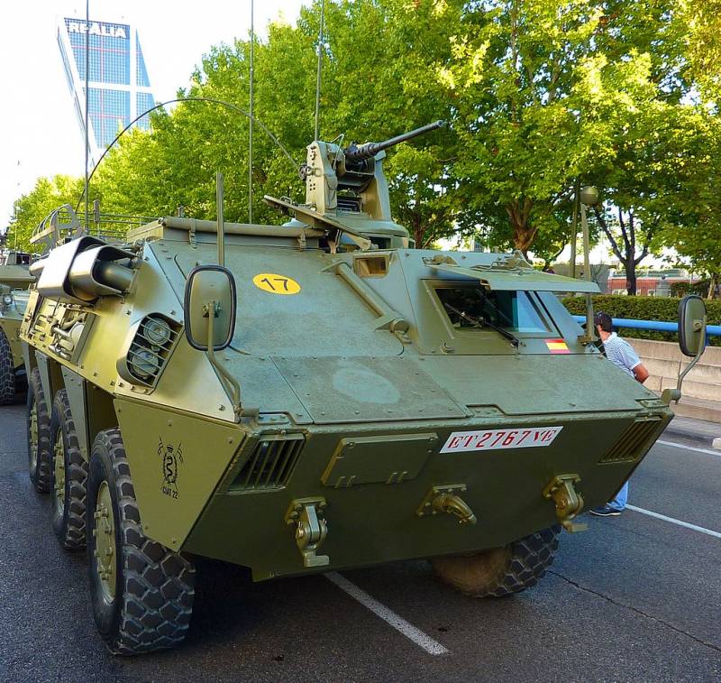 Испан көзқарас доңғалақты бронетранспортер. БТР BMR-600