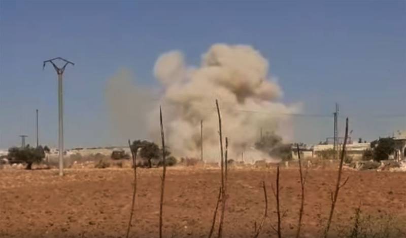 Luftangreb af det Syriske luftvåben afværget angrebet af militante i Idlib