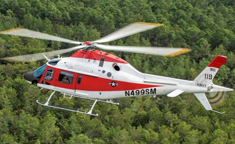 D ' US NAVY entscheet sech fir eng nei Lehr-a maillot jaune Helikopter