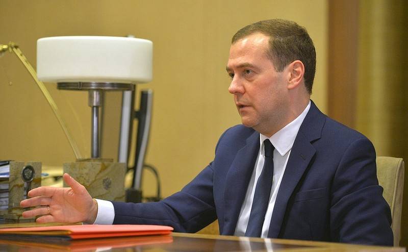 Medwedew huet d ' Grënn fir de Récktrëtt vun Hirer Regierung