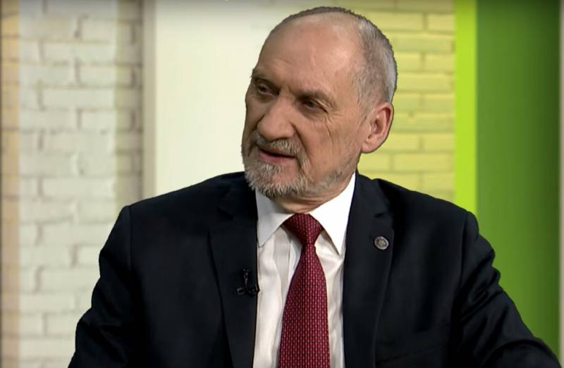 De pengar som spenderas med några resultat: i Polen, angered av den utredning Frälsarens katedral
