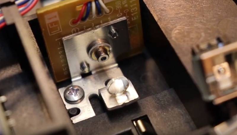 «Parlons de la science»: les scientifiques ont créé un laser de diode avec le rayonnement de «profonde» de la lumière ultraviolette