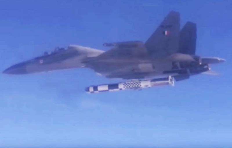 In India, su-30MKI fighters with missiles 