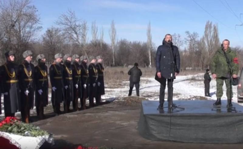 Par la faute et de l'indécision Зеленского dans le Donbass continuent à mourir les gens