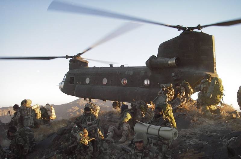 The United States will deliver Afghanistan to the American CH-47 Chinook instead of the Russian Mi-17V-5