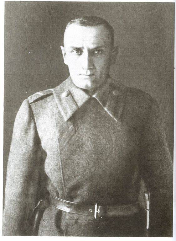 Why agent of the West, Kolchak turns into a hero and Martyr of Russia