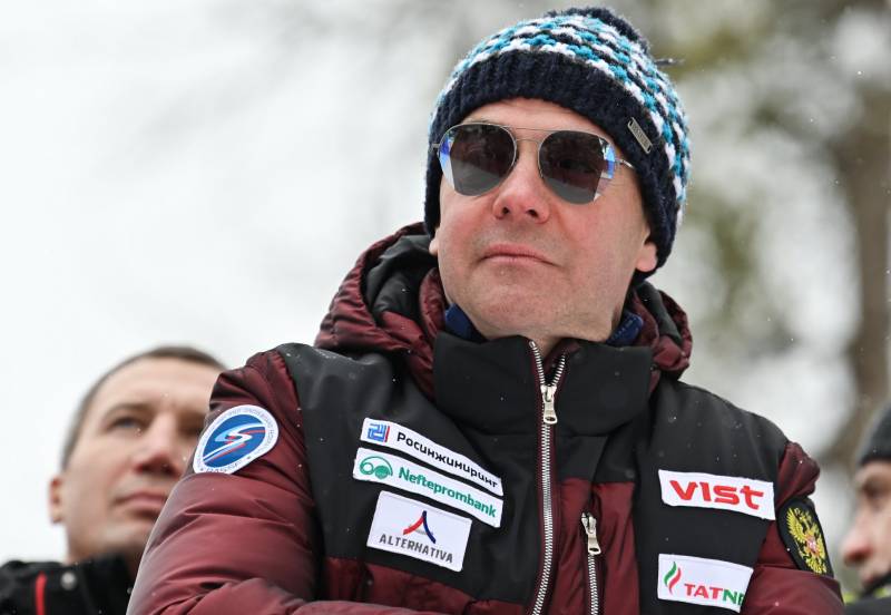Letar du efter de positiva resultatet av arbetet i regeringen Medvedev och hitta... 