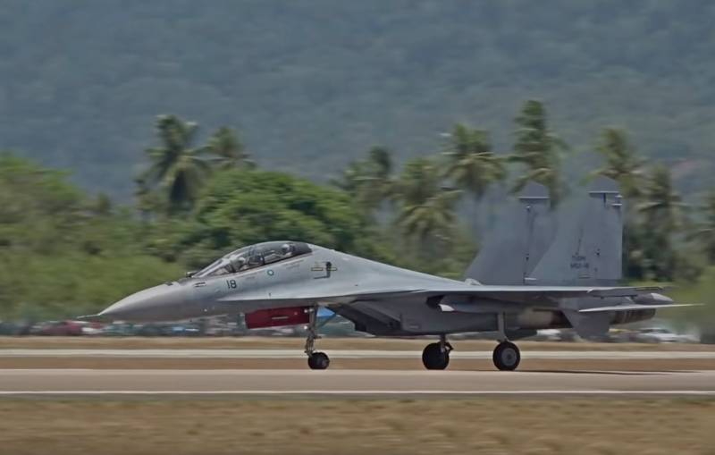 Als eesëtzegen affangjeeër su-30, déi nees an 